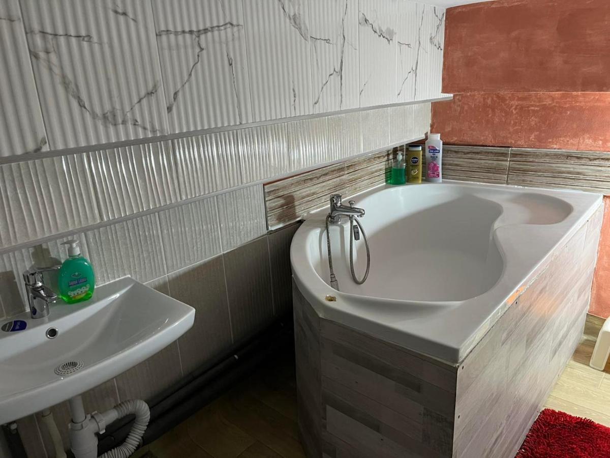 Дополнительная Cкидка Украинцам 10 Процентов Appartement Chişinǎu Buitenkant foto